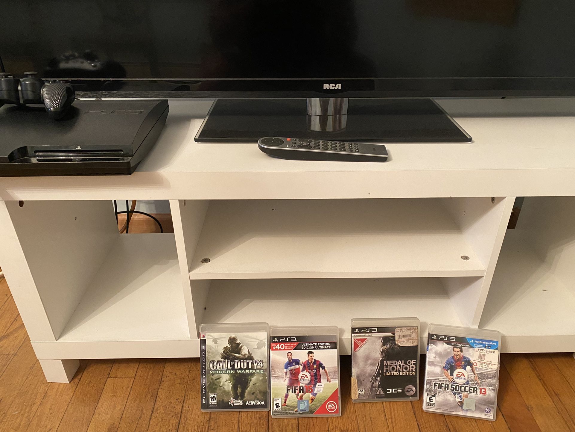 55 inc Tv RCA , White TV Stand