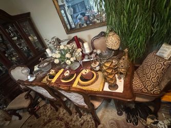 Dinning room table