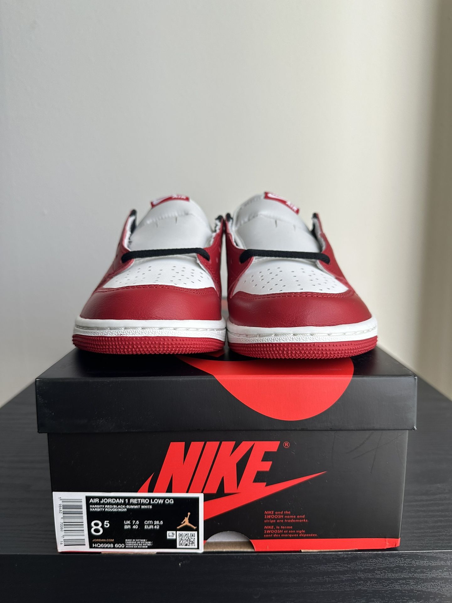 Jordan 1 Low OG Chicago 2025 - Brand New Size 8.5M
