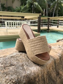 Cream White Lace Flat Sandals – Available in Multiple Sizes