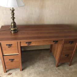 60in Desk  (Excellent Condition)
