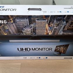 Samsung UHD Monitor 28”