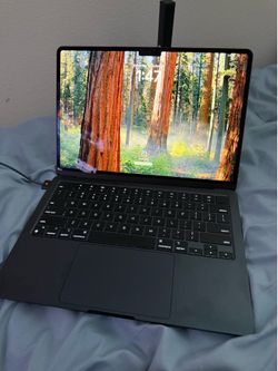 Mac Book Air (2022)