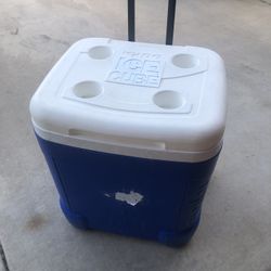 Igloo Ice Cube Cooler