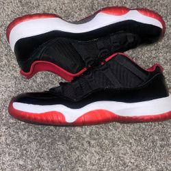 Jordan 11 Retro Low Bred