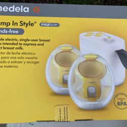 NEW SEALED BOX Medela Pump NEVER OPENED / AC or Battery Powered