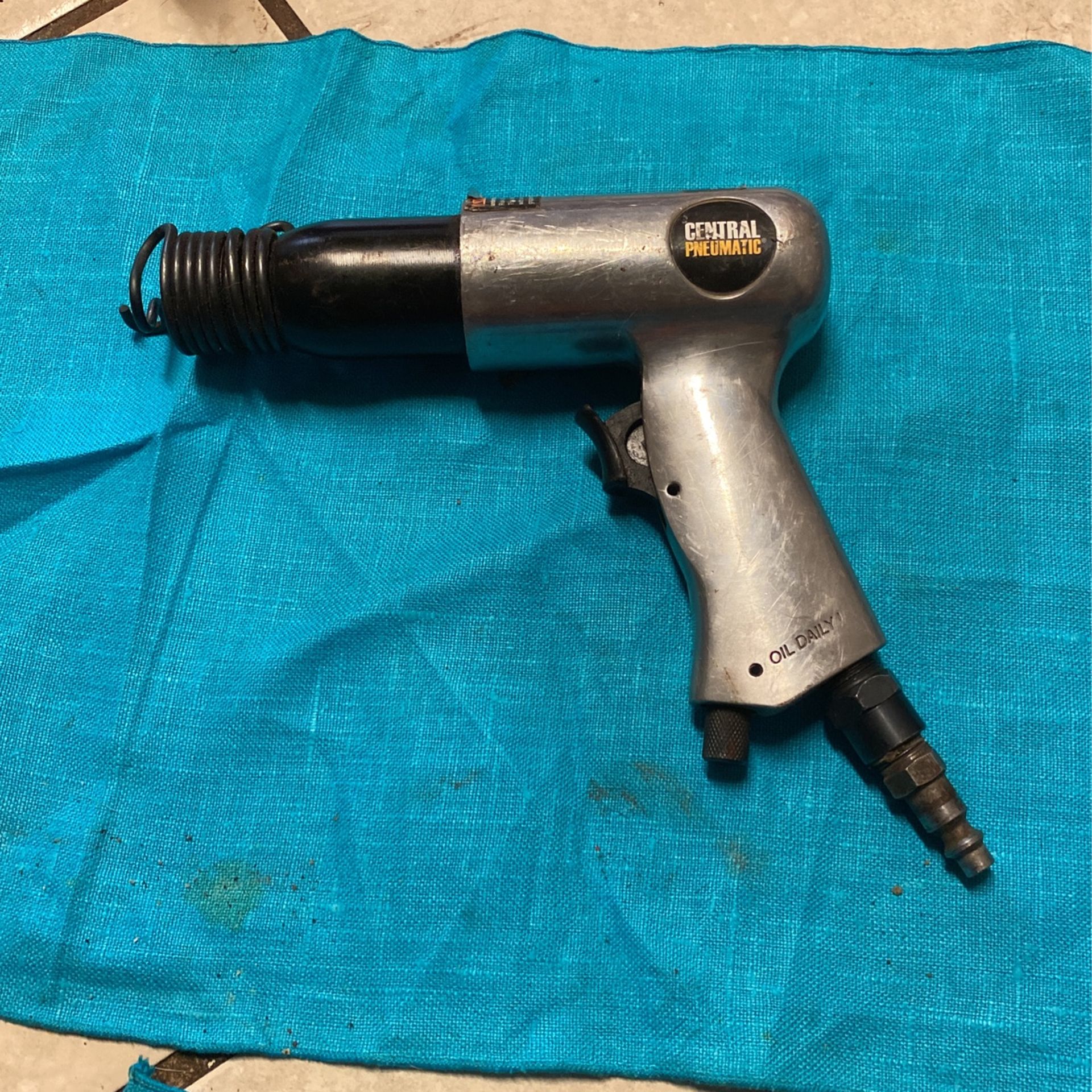 Central Pneumatic Air Hammer