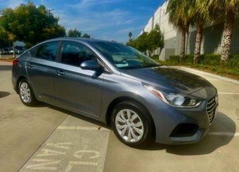 Hyundai accent
