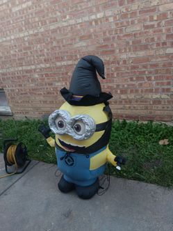 AirBlown inflatable illumination MINIONS 3.5 FT