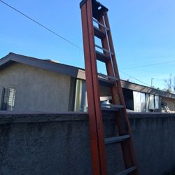 12' A Frame Ladder