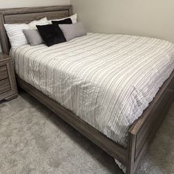 Complete Queen Bedroom Set 