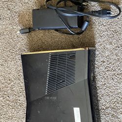 Xbox 360 Slim Bundle – Console, Controller & 8 Games – Tested & Working! 🎮