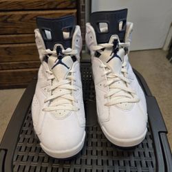 Jordan 6 Midnight Navy Size 12