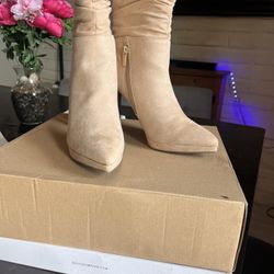 Jessica Simpson high heels