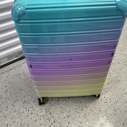 Large Checked Luggage 28'