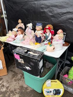 Yard sale today undercover last day !