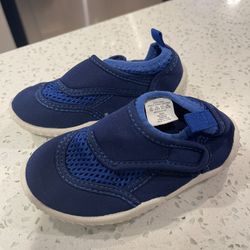 Water Shoes 5/6