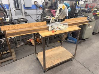 makita Table Saw Works Great. Nice Setup 