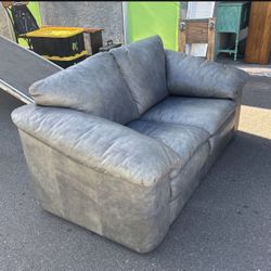 Loveseat Leather 