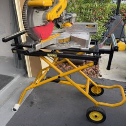 Dewalt Saw  with Original work table . 