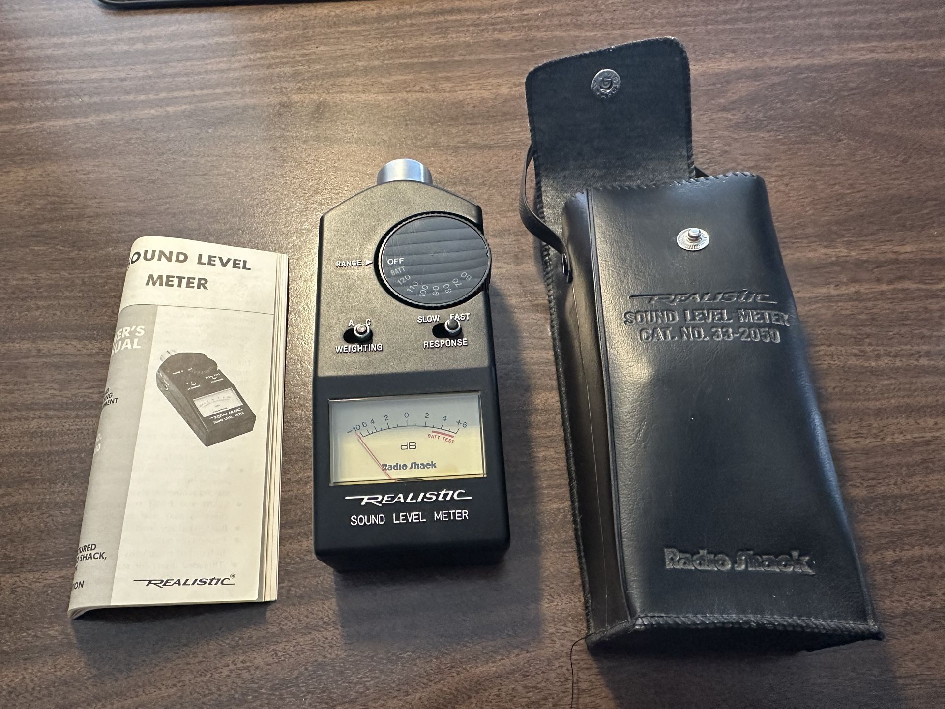 Vintage Realistic Sound Level Meter 33-2050 Radio Shack W/Case & User Manual