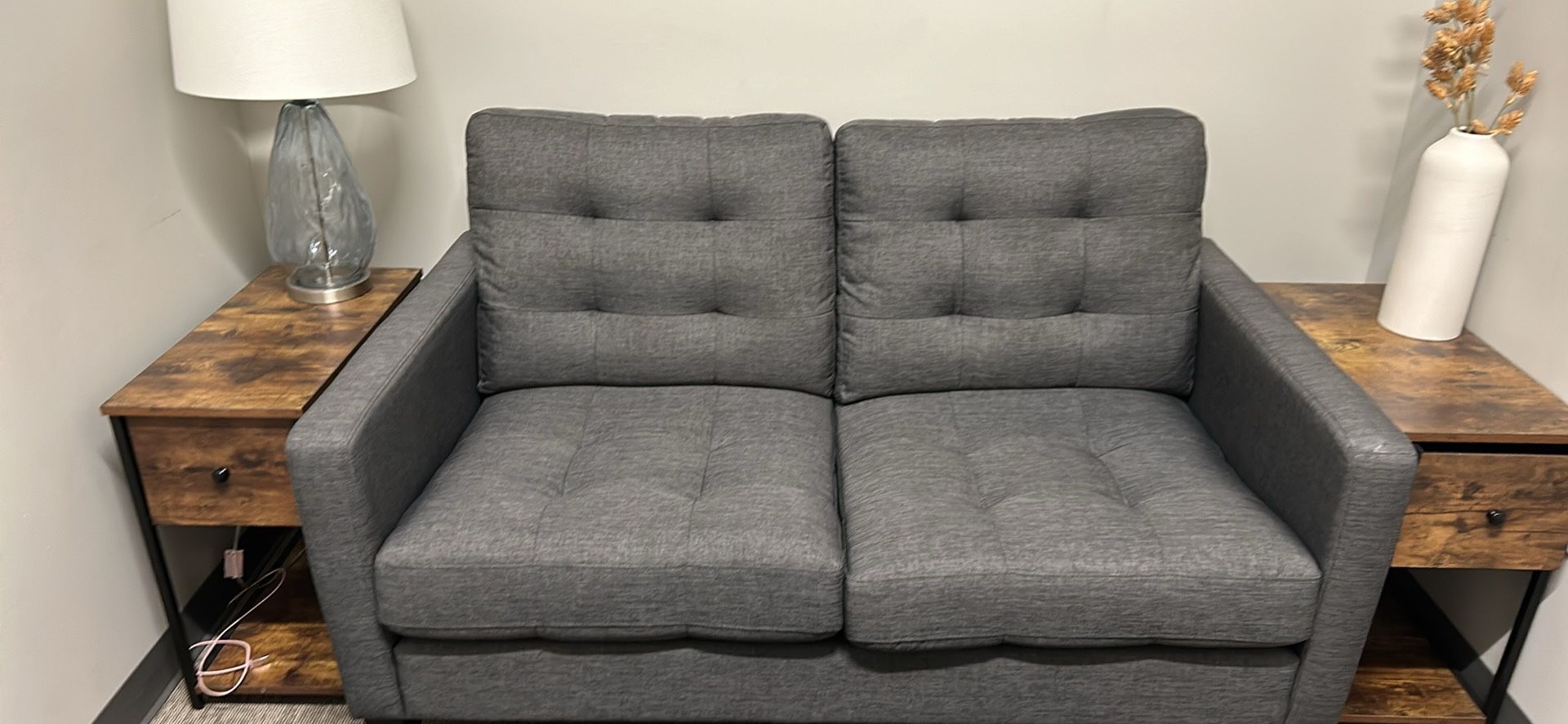 Sofa/couch/loveseat