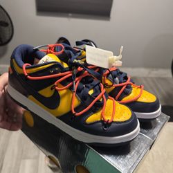Women Nike Dunk Low Off-White University Gold Midnight Navy Size 7.5