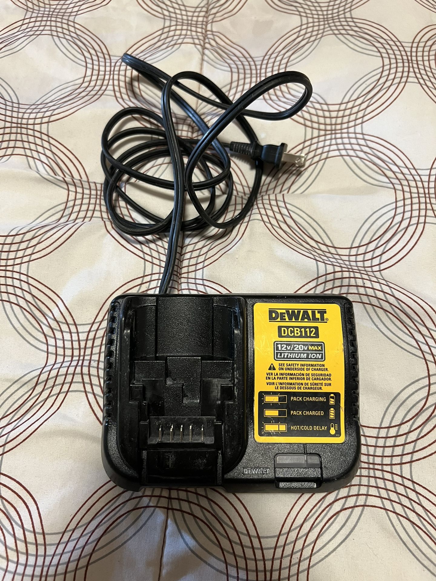 Dewalt 12v/20v battery charger DCB112