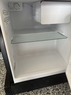 Hisense 1.6 CU Ft Single Door Mini Fridge