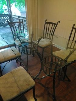 **Dinning Room Set Table with chairs**