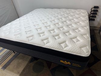 Nolah Evolution Luxury Firm King Mattress - Delivery Available - LIKE NEW!