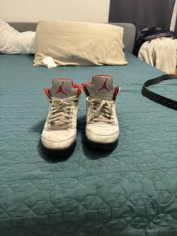 Jordan 5 beat up