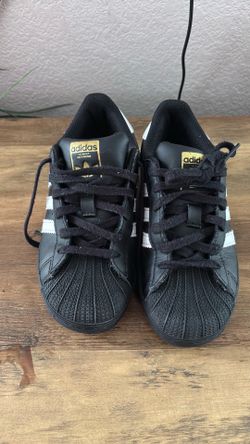 Boys Adidas Superstar shoes -New size 13