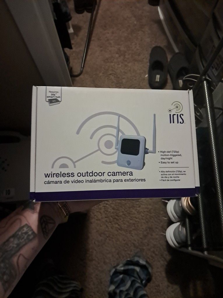 Iris Wireless Outdoor Camera