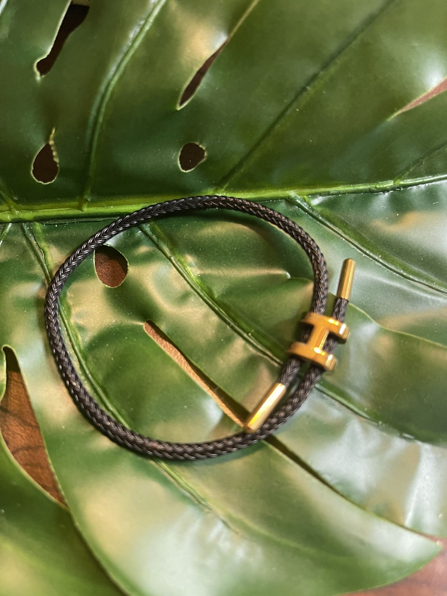 Stylish Black and Gold Men's Bracelet