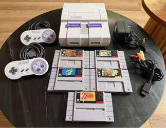 Super Nintendo Lot (SNES) w/ 5 Games (Zelda, Mario, Donkey Kong, Mario Kart)