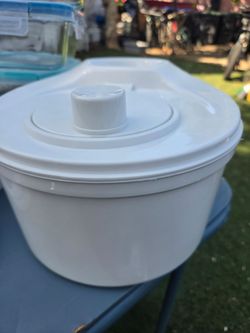 White Plastic Container with Lid mix salad