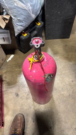 Air tank for cars
