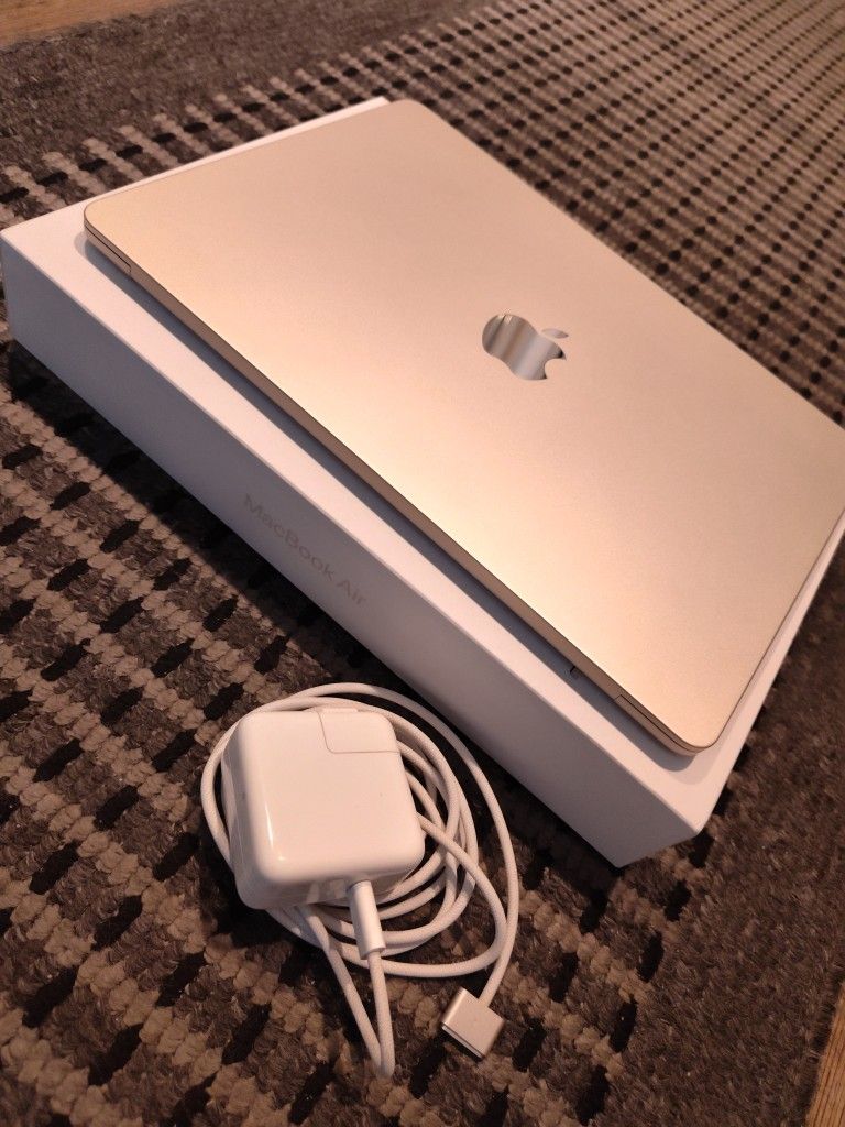 Apple MacBook Air M2 Chip