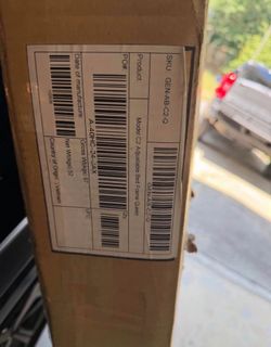 new in the box Classic series adjustable queen, bedframe new in the box