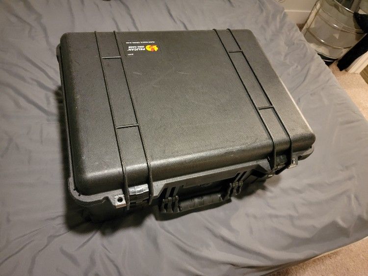 Pelican Hard-Shell Travel Case - Model 1560