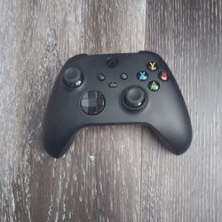 Wireless Black Xbox Controller 