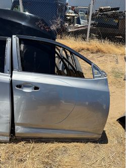 Toyota Highlander right front door shell