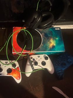 Xbox Series S Console Bundle with Controllers and Headset