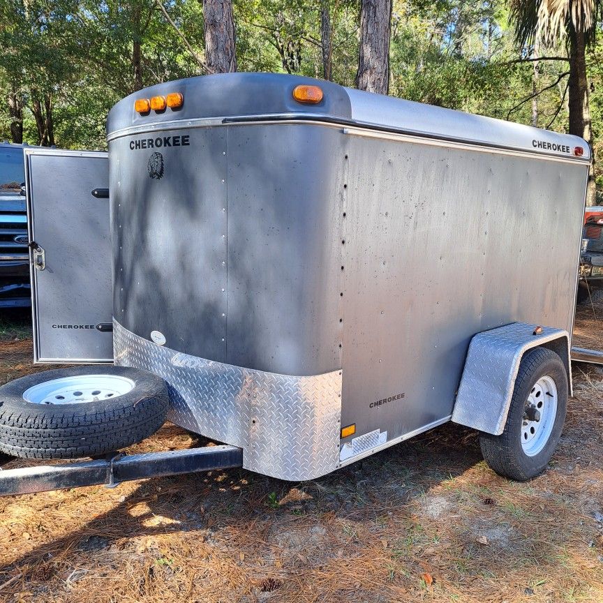 Cherokee 5x8 Enclosed Single Torsion Axle Trailer Charcoal Gray