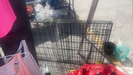 large dog crate metal with mat