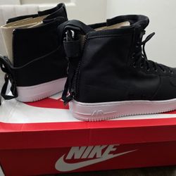 Nike LIMITED EDITION Air Force 1 Shoes