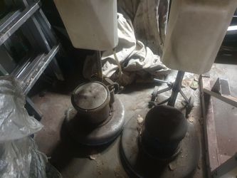 2 Floor Machines