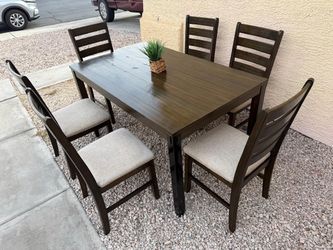 Free Delivery 🚚 Dining Table with 6 Chairs