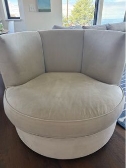 Room & Board Oversized Eos Swivel Chair